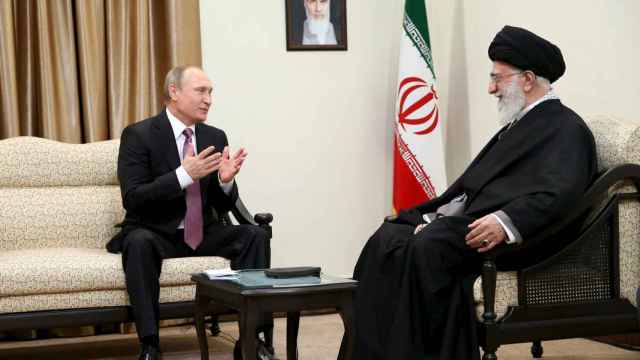Putin promete "no apuñalar por la espalda a Irán"