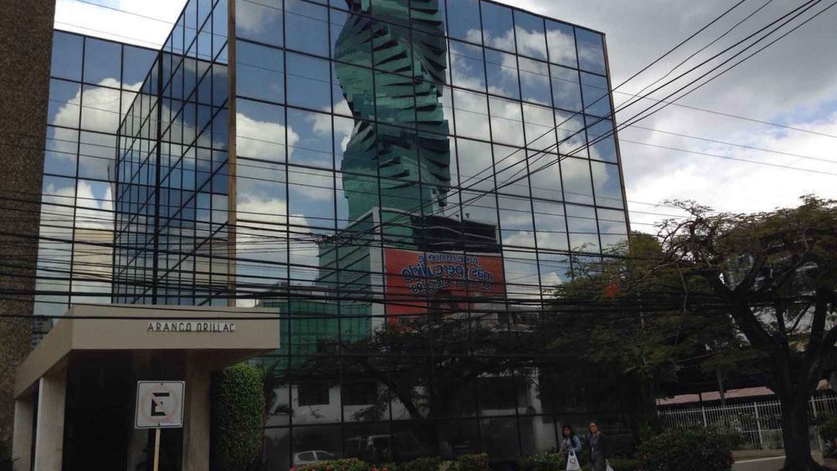oficinas-Mossack-Fonseca-Ciudad-Panama_114499549_3251271_1706x960.jpg