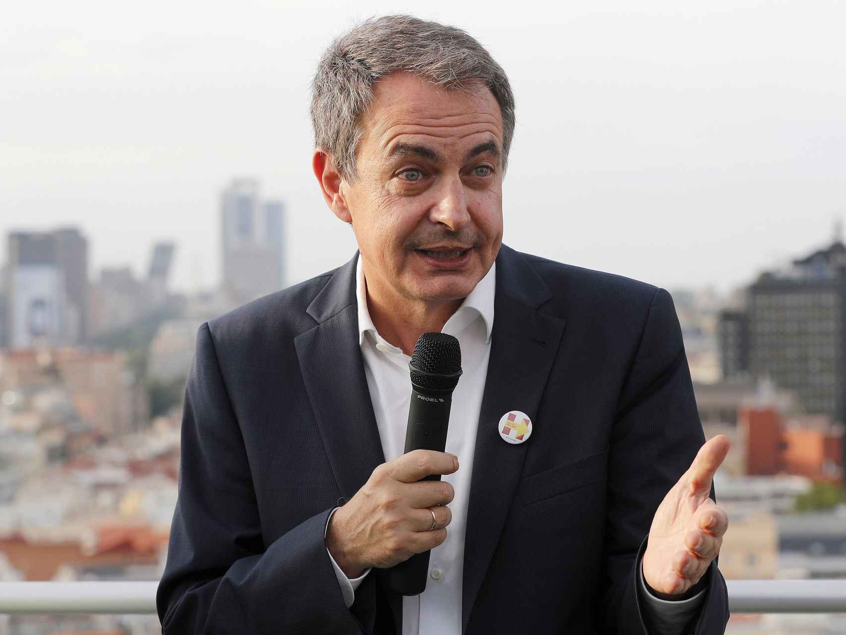 Zapatero participa en una charla de apoyo a la candidatura de Hillary Clinton.