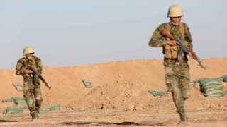 Los combatientes de la parte iraquí se entrenan para el asalto final y reconquista de Mosul.