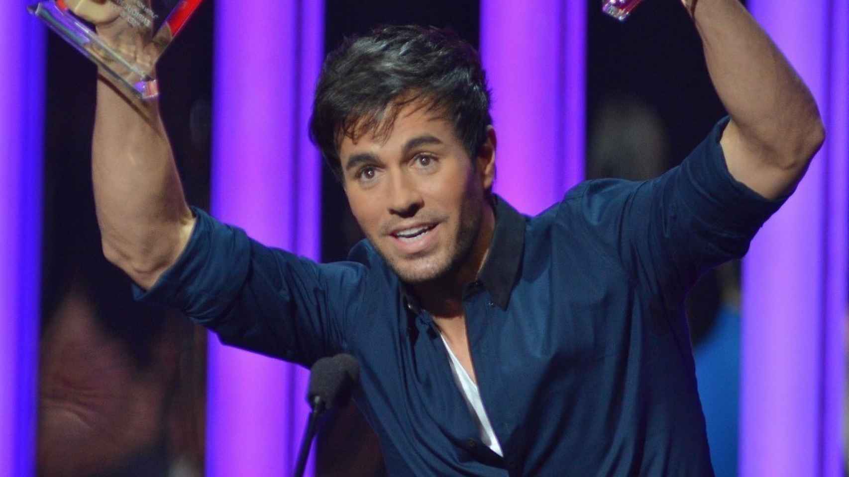 Resultado de imagen para Enrique Iglesias arrasó en los Latin American Music Awards