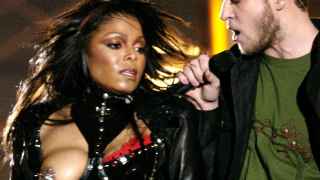 Janet Jackson y Justin Timberlake durante la actuación de la Superbowl.