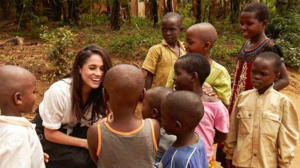 Como parte de su labor humanitaria, la joven ha viajado a Ruanda.