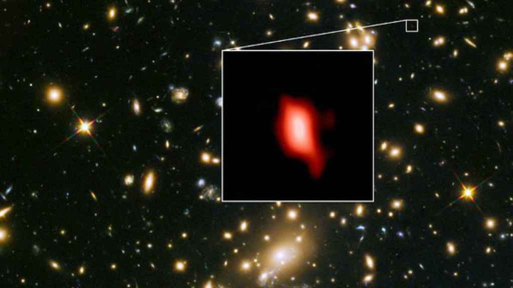 Cúmulo de galaxias MACS J1149.5 + 2223 tomadas con el Hubble.