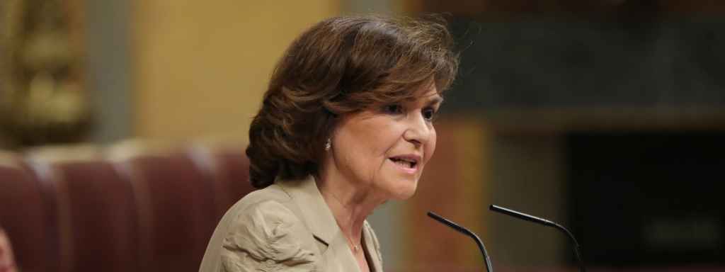 Carmen Calvo pasa de la RAE: quiere quitar "de los Diputados" del nombre del Congreso