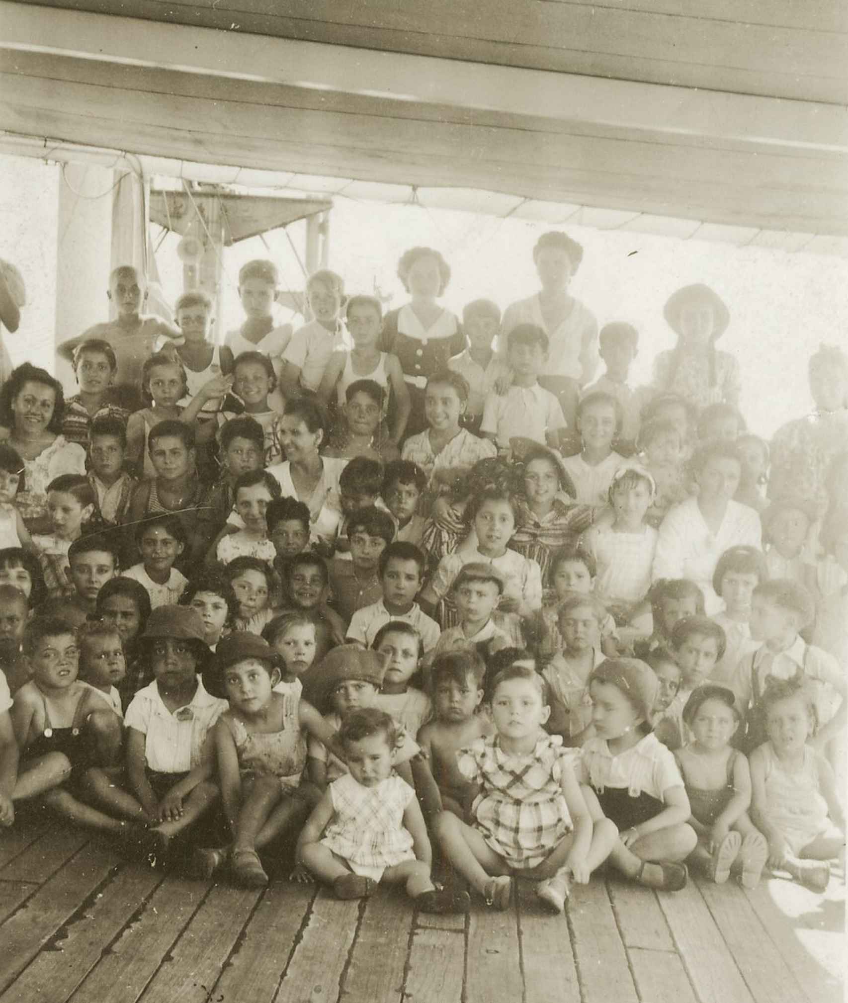 Niños pasajeros del Winnipeg en 1939.