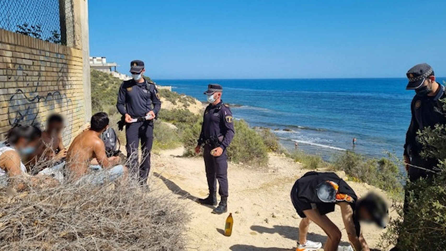 Un botellón en Alicante hace dos meses.