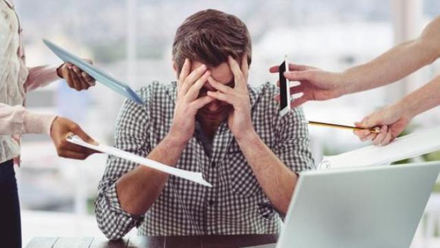 La felicidad como vacuna contra el infierno laboral, el pionero método de la Universidad de Alicante