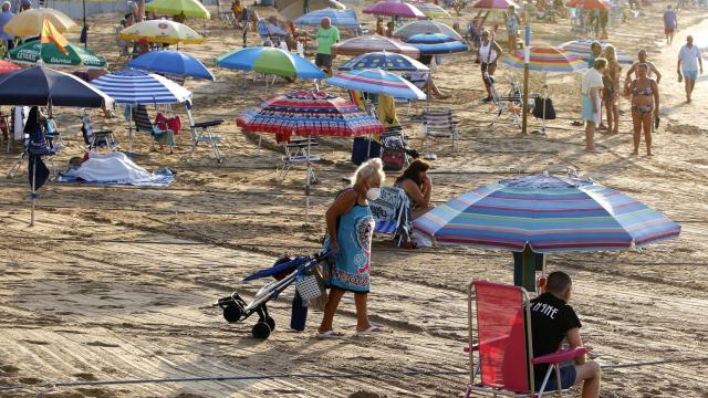 La alerta naranja por altas temperaturas afectará a 45 municipios alicantinos.