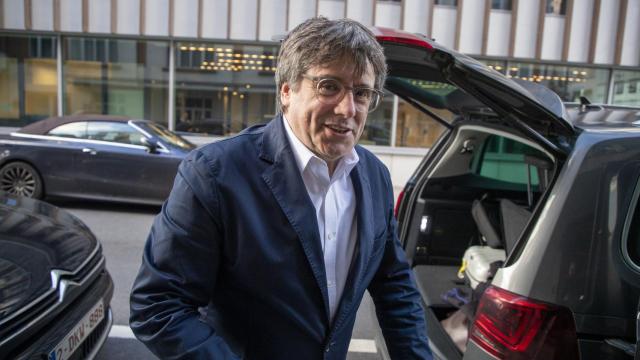 El ex 'president' catalán, Carles Puigdemont, sale del Parlamento Europeo, el pasado 3 de noviembre, en Bruselas (Bélgica).