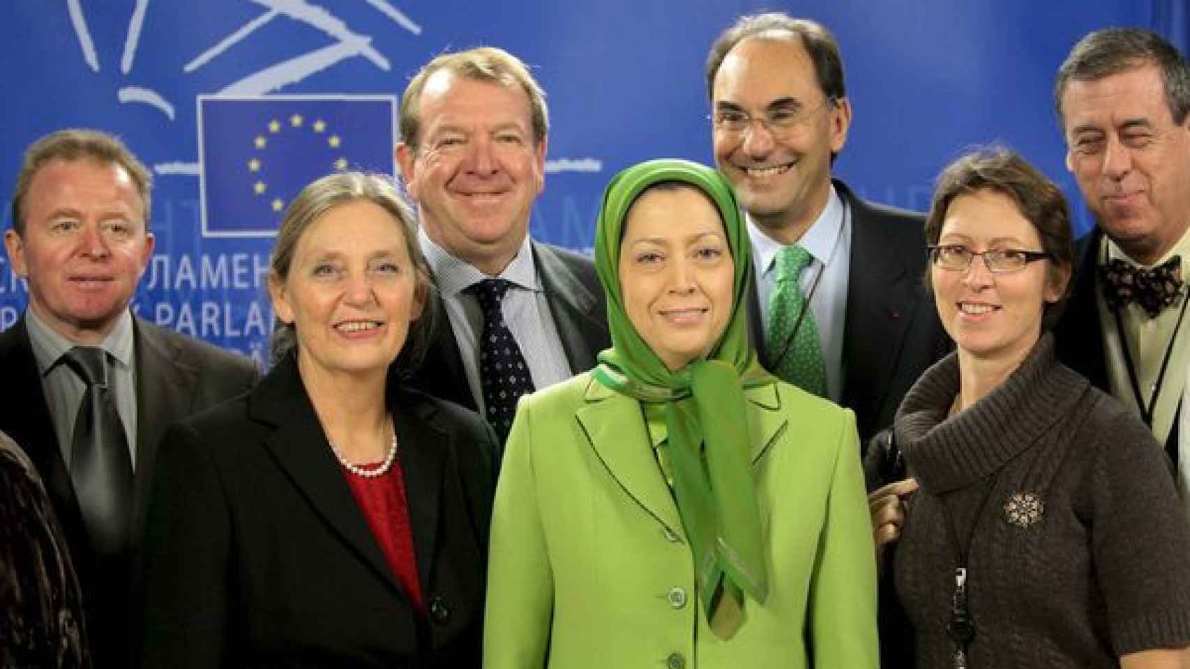 Vidal Quadras con Mariam Rajavi (centro), líder del CNRI, en el Parlamento Europeo.