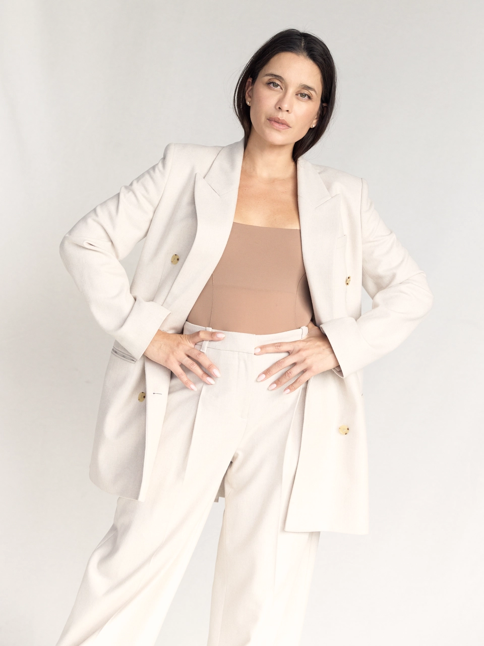 Foto tres de Clarice Alves con el look uno